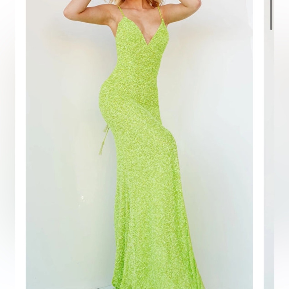 Jovani Green Sweetheart Neckline Sleeveless Prom Gown